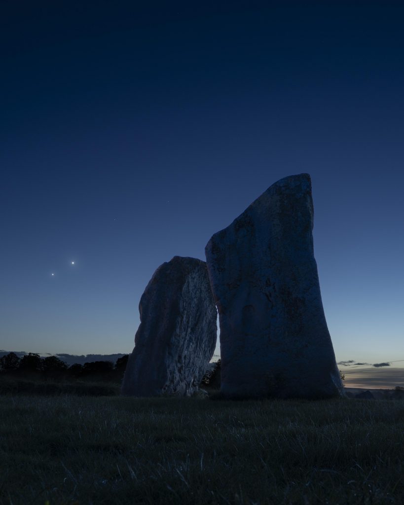 Vénus et Jupiter : Conjonction vue depuis Avebury