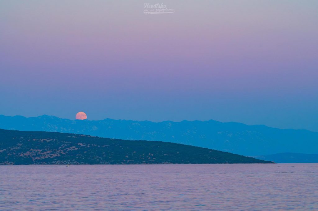 La Lune du Cerf et la Ceinture de Vénus
