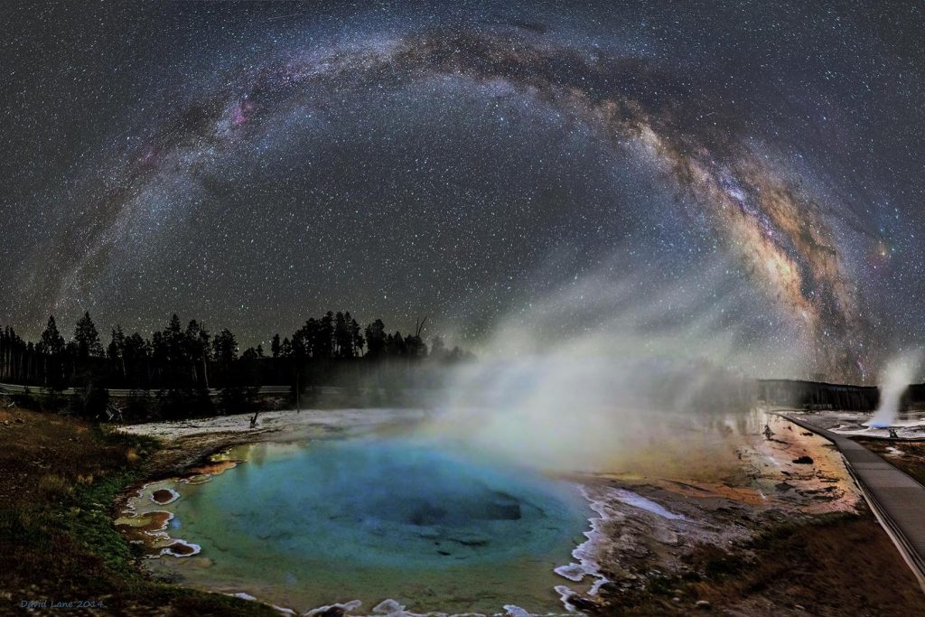 La Voie lact&eacute;e au-dessus de Yellowstone