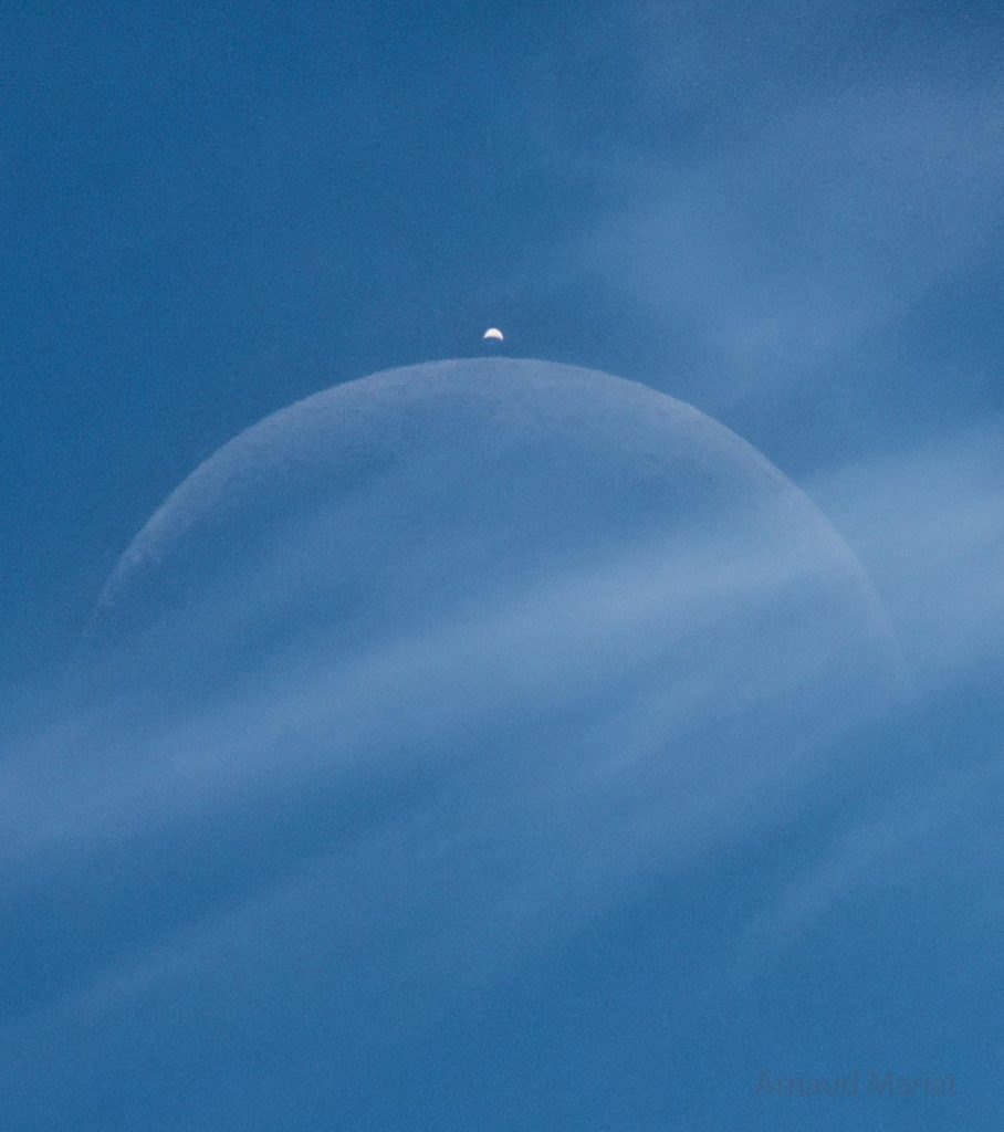 Une éclipse diurne : la Lune occulte Vénus